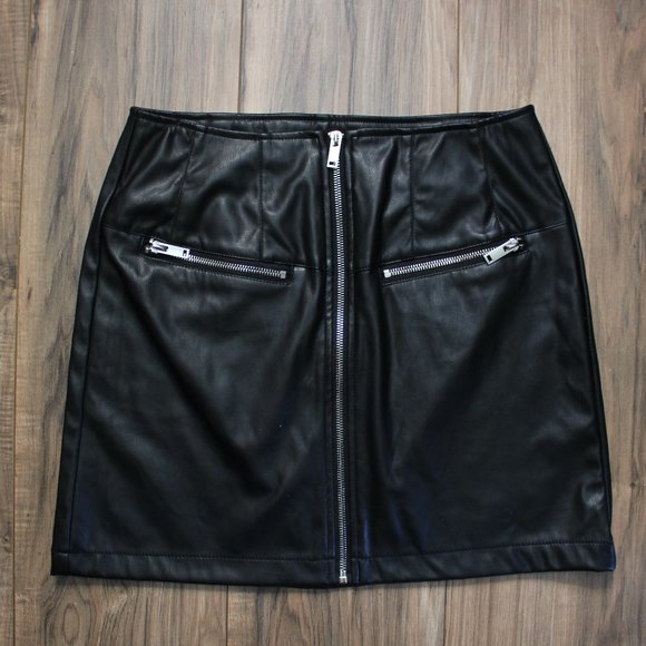 NWT CI SONO Faux Leather Collection Black Zip Up A Line Skirt M - Picture 1 of 8